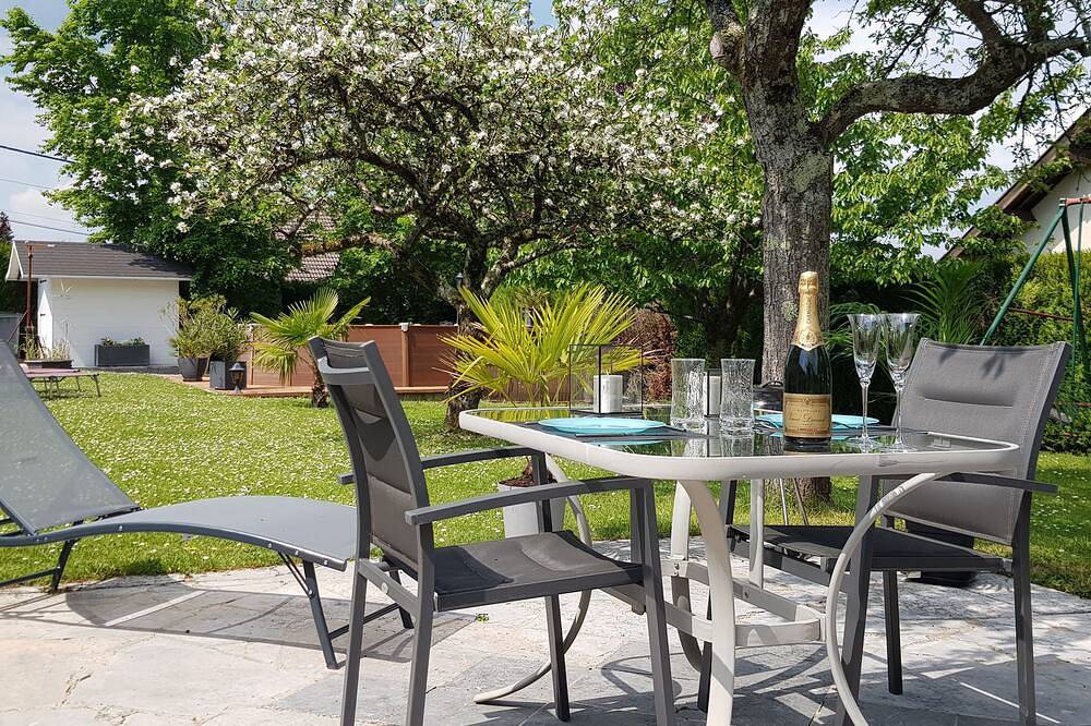 Ganze Wohnung, Appartement Élégant en rez de Jardin Avec Piscine et Terrasse in Bettancourt-la-Ferrée, Haute-Marne