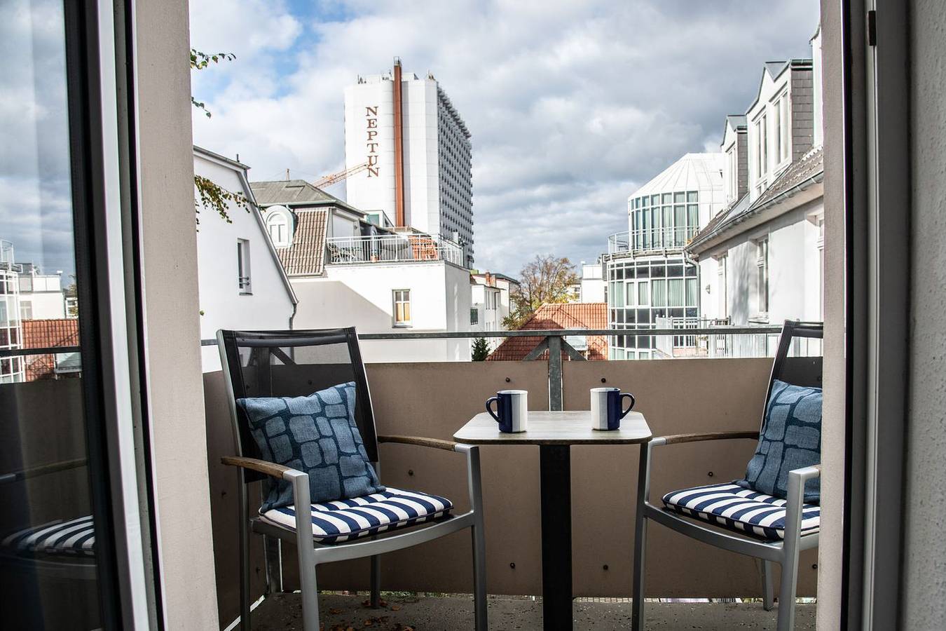 Apartamento entero, Geräumige 70m²  Ferienwohnung für 4 Personen + Hund, strandnah & zentral in Warnemünde Strand, Rostock