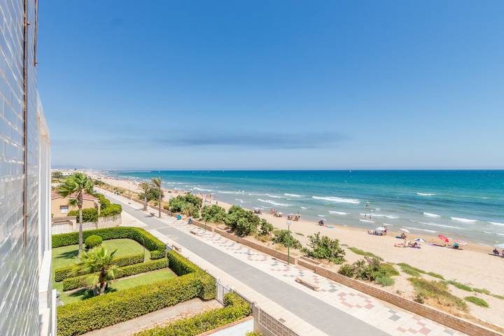 Holiday rental for 6 people, with Balcony and Garden in Oliva