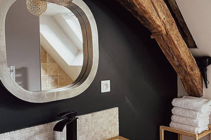 Appartement entier, Les Résidences Gueguen - The Duplex in Chablis, Région d'Auxerre