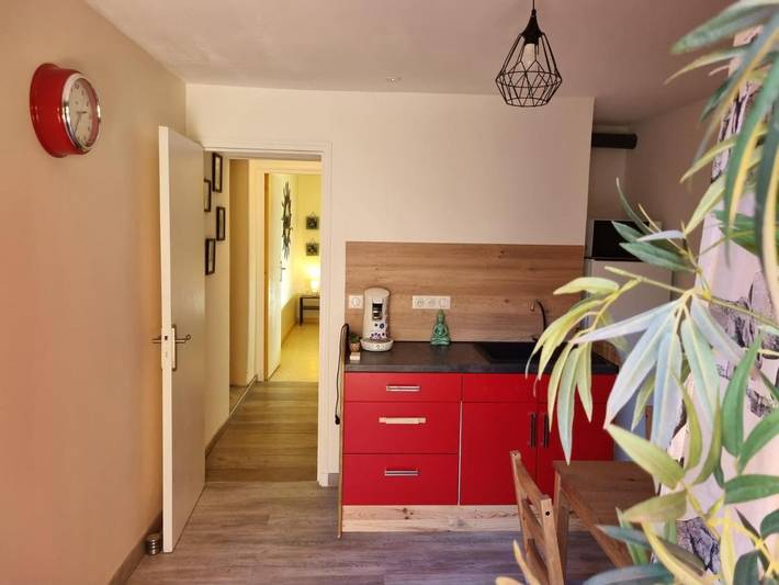 Gîte pour 2 personnes, avec terrasse à Saint-Laurent-du-Pape - 2