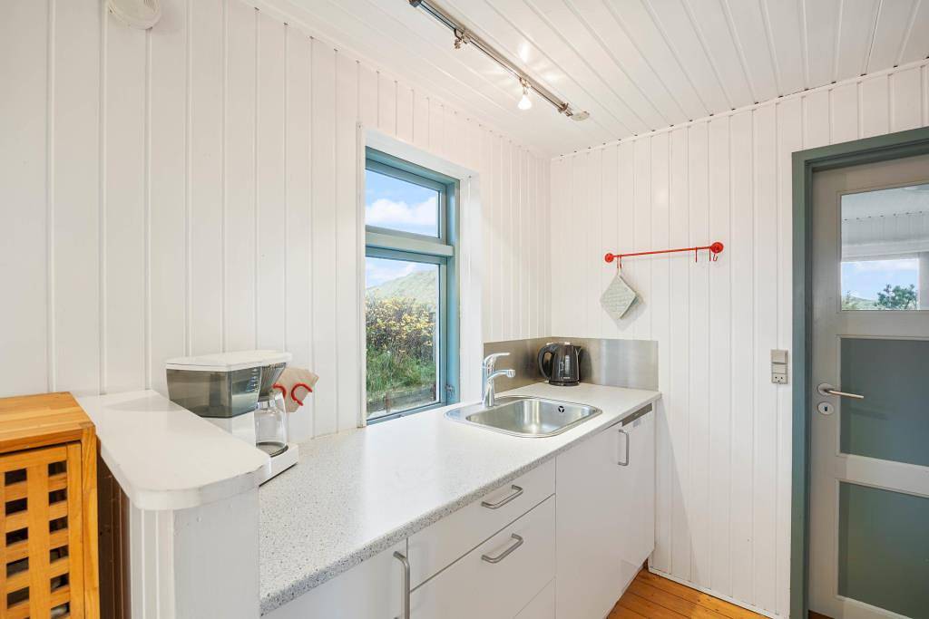Gut gelegenes und helles Ferienhaus mit Wintergarten in Søndervig, Holmsland Klit