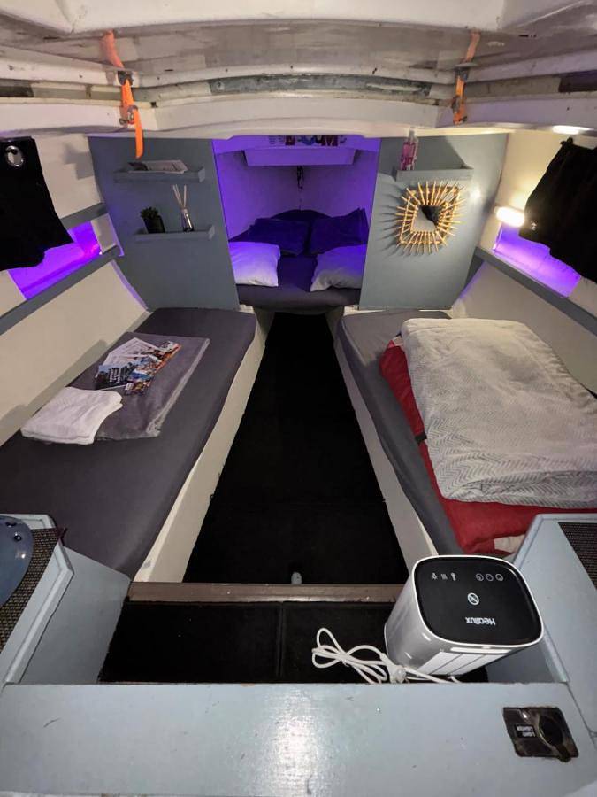 Bateau pour 3 personnes, avec vue, animaux acceptés en Normandie