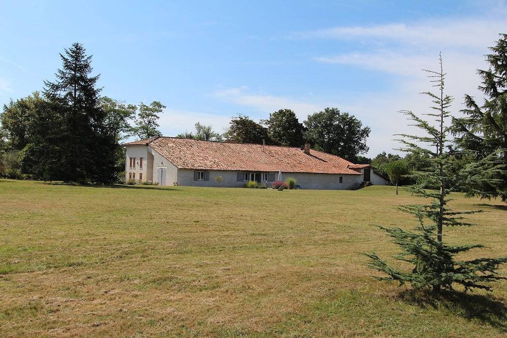 Suite de charme en rez de jardin, la Grange in Montans, Région d'Albi