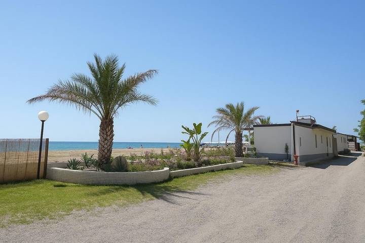 Bungalow für 5 Personen, mit Ausblick und Garten, mit Haustier in Kalabrien - 4