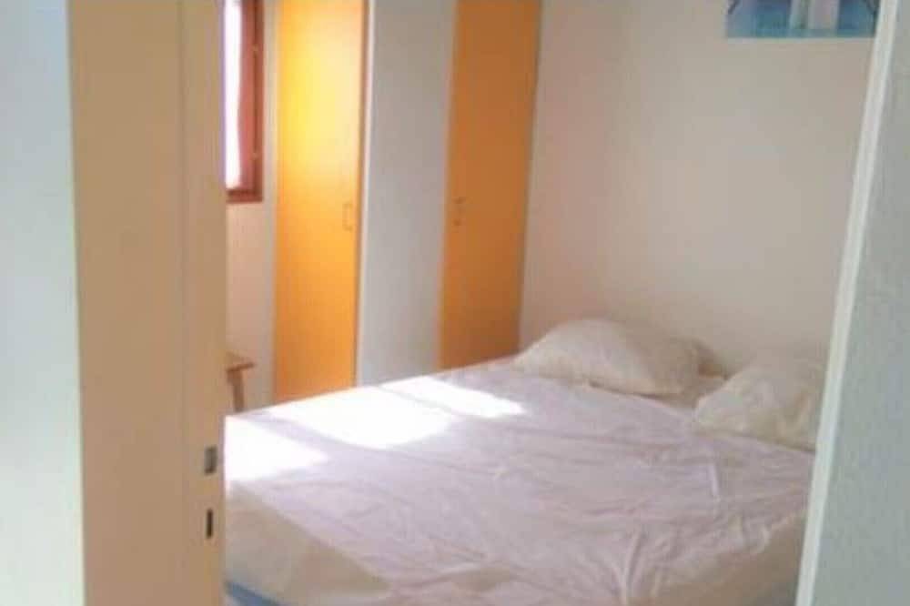 Casa de campo de 2 dormitorios (7 personas) in Villefranche-de-Panat, Aveyron (desambiguación)