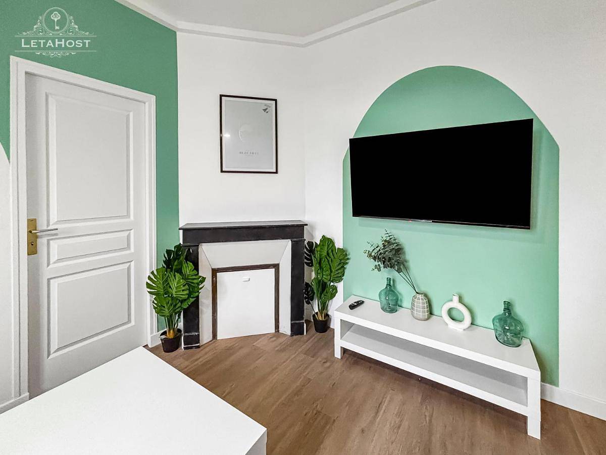Appartement entier, Two-Bedroom Apartment in Villeneuve-Saint-Georges, Val-de-Marne