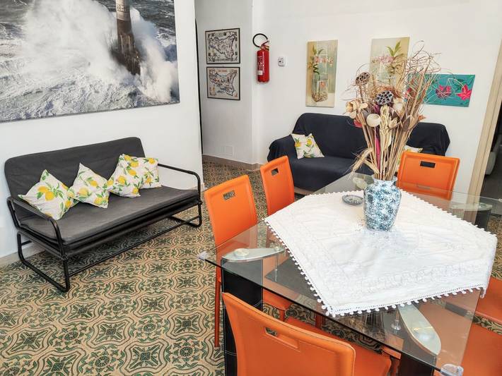 Location de vacances pour 10 personnes, avec balcon et piscine à Alcamo Marina - 4