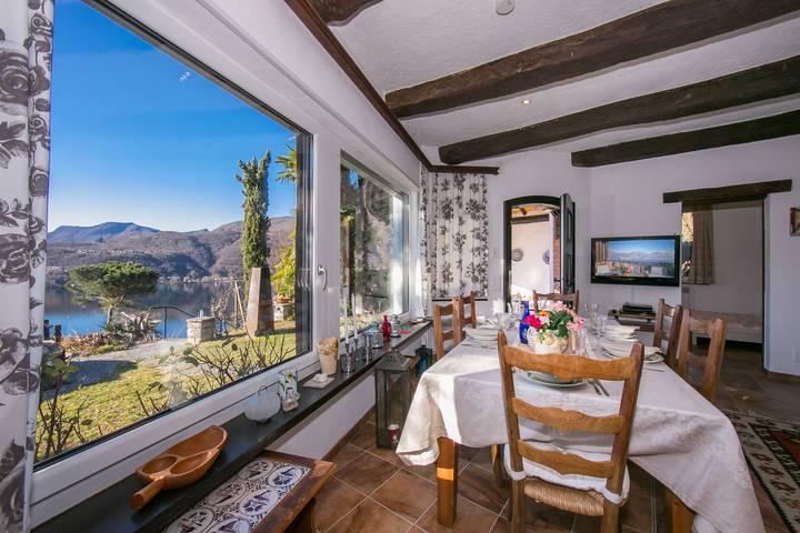 Ferienhaus für 5 Personen, mit Seeblick und Pool sowie Terrasse in der Schweiz - 4