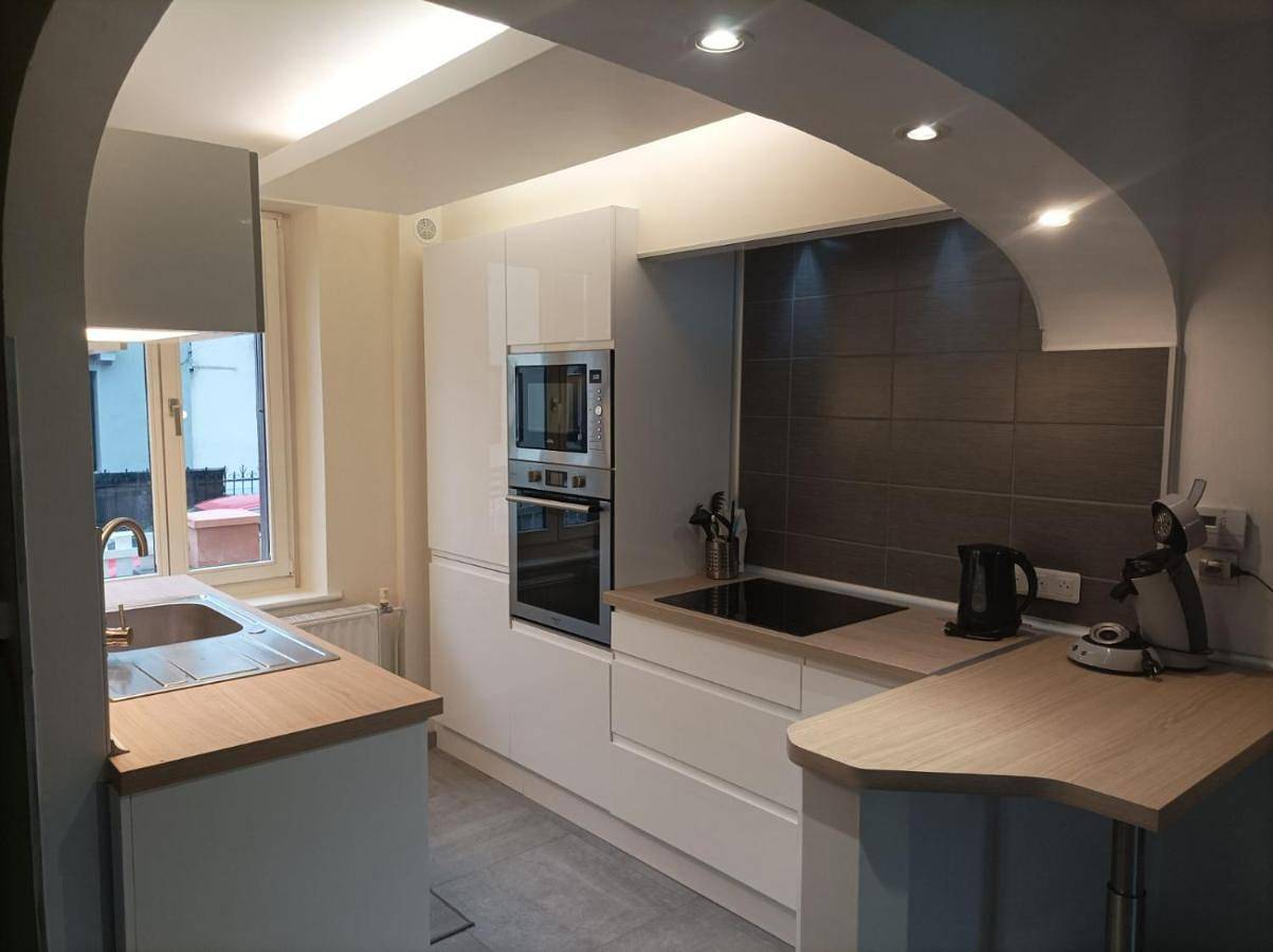 Appartement entier, A l'ombre du Lilas 3 chambres - terrasse - possibilité Spa privatif sur place - possibilité piscine située à 20 minutes in Épinal, Région d'Épinal