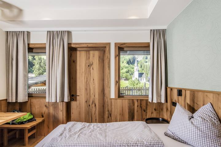 Ferienwohnung für 2 Personen, mit Pool und Garten sowie Sauna und Ausblick, kinderfreundlich in Schröcken - 4