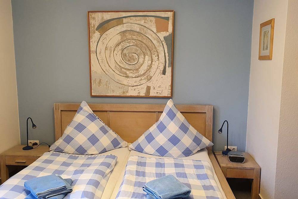 Ganze Wohnung, Hetz mich nicht - moderne Eg-Fewo mit Südterrasse & Strandkorb in Wieck a. Darß in Wieck am Darß, Fischland - Darß - Zingst