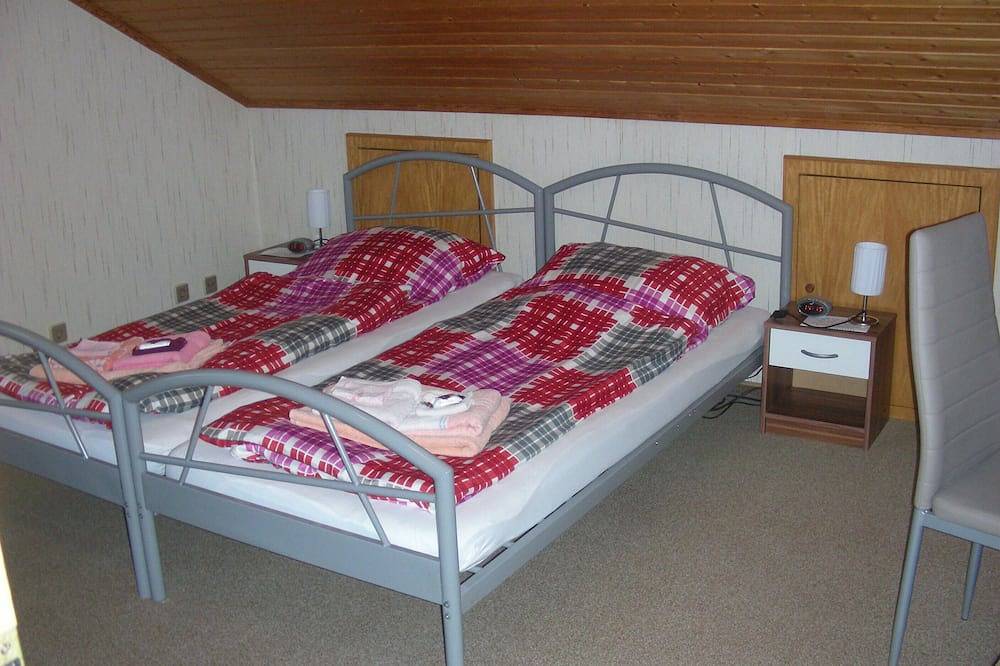Ganze Wohnung, Ferienwohnung top Lage Fulda Rhön Vogelsberg Wasserkuppe Hessen 2-4 Personen in Künzell, Rhön-Hessen