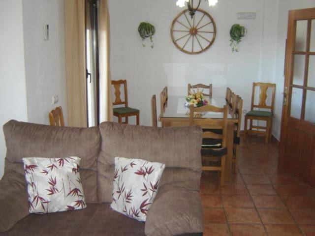 Casa rural para 15 personas, con piscina además de terraza y vistas, Se admiten mascotas en El Bosque - 3