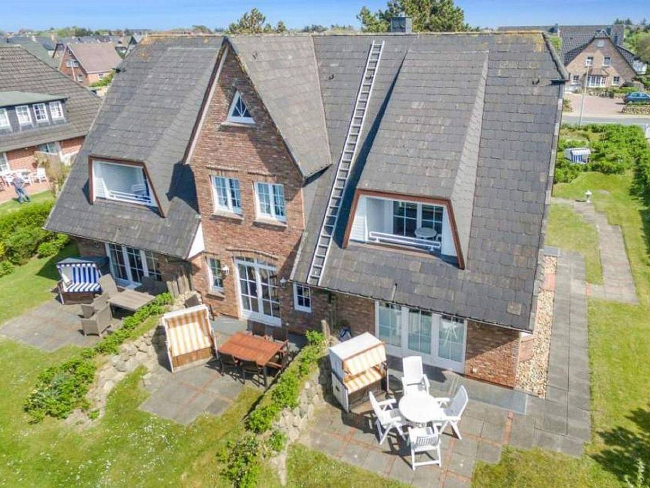 Ganze Ferienwohnung, Sylterpferdchen, Landhaus Köövenhüs - Gemütliche Ferienwohnung mit 3 Zimmern auf ca. 73 m², für max. 4 Personen. in Wenningstedt, Sylt