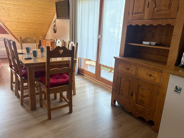 Gîte pour 6 personnes, avec balcon à Montgellafrey - 2