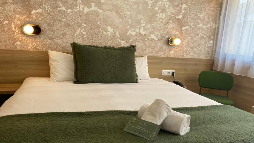 Hôtel pour 2 personnes, avec terrasse et jardin dans Beaupréau-en-Mauges - 2