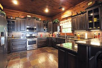 Gîte pour 6 personnes, avec jacuzzi et terrasse dans Almond (Caroline du Nord)