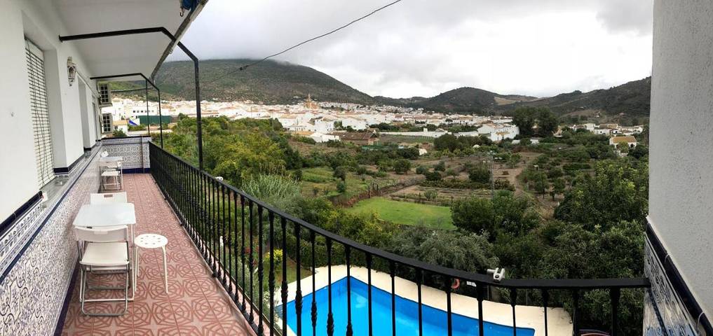 Casa rural para 3 personas, con Balcón y Terraza además de Piscina y Vistas en Coripe