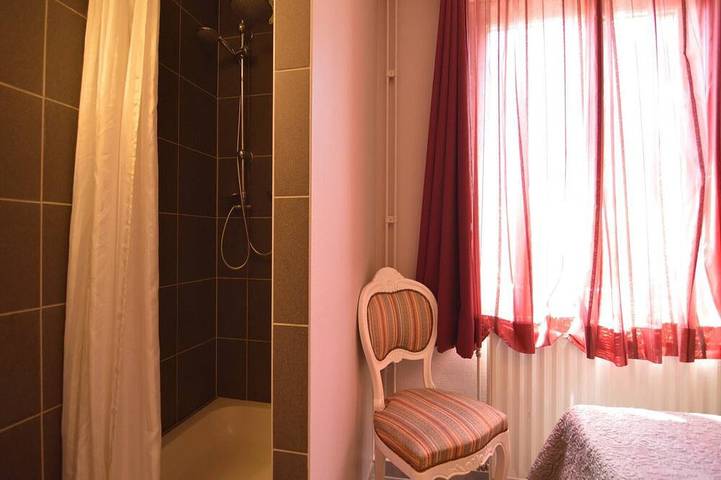 Location de vacances pour 18 personnes, avec terrasse ainsi que jardin et sauna, animaux acceptés à Stavelot - 4