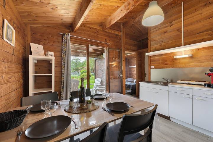 Camping pour 6 personnes, avec Jardin