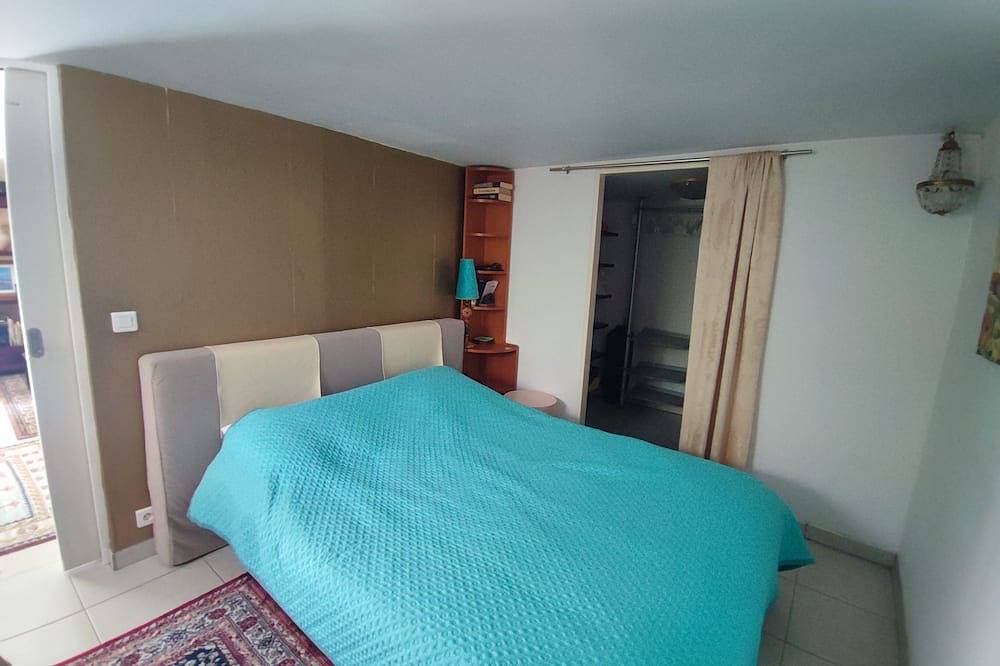 Appartement entier, Cosy appartement T1 avec beau jardin 20min. de Bordeaux in Gradignan, Région de Bordeaux