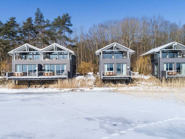 Ferienwohnung für 6 Personen, mit Balkon und Terrasse sowie Sauna und Seeblick in Gustow