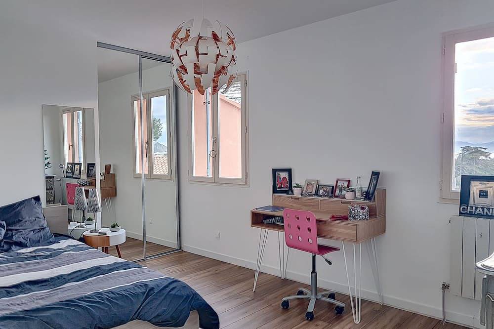 Bastide 8 pièces, 10 personnes, piscine, vue mer, La Ciotat in La Ciotat, Région de Marseille