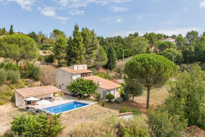 Location de vacances pour 10 personnes, avec Terrasse et Piscine à Limoux