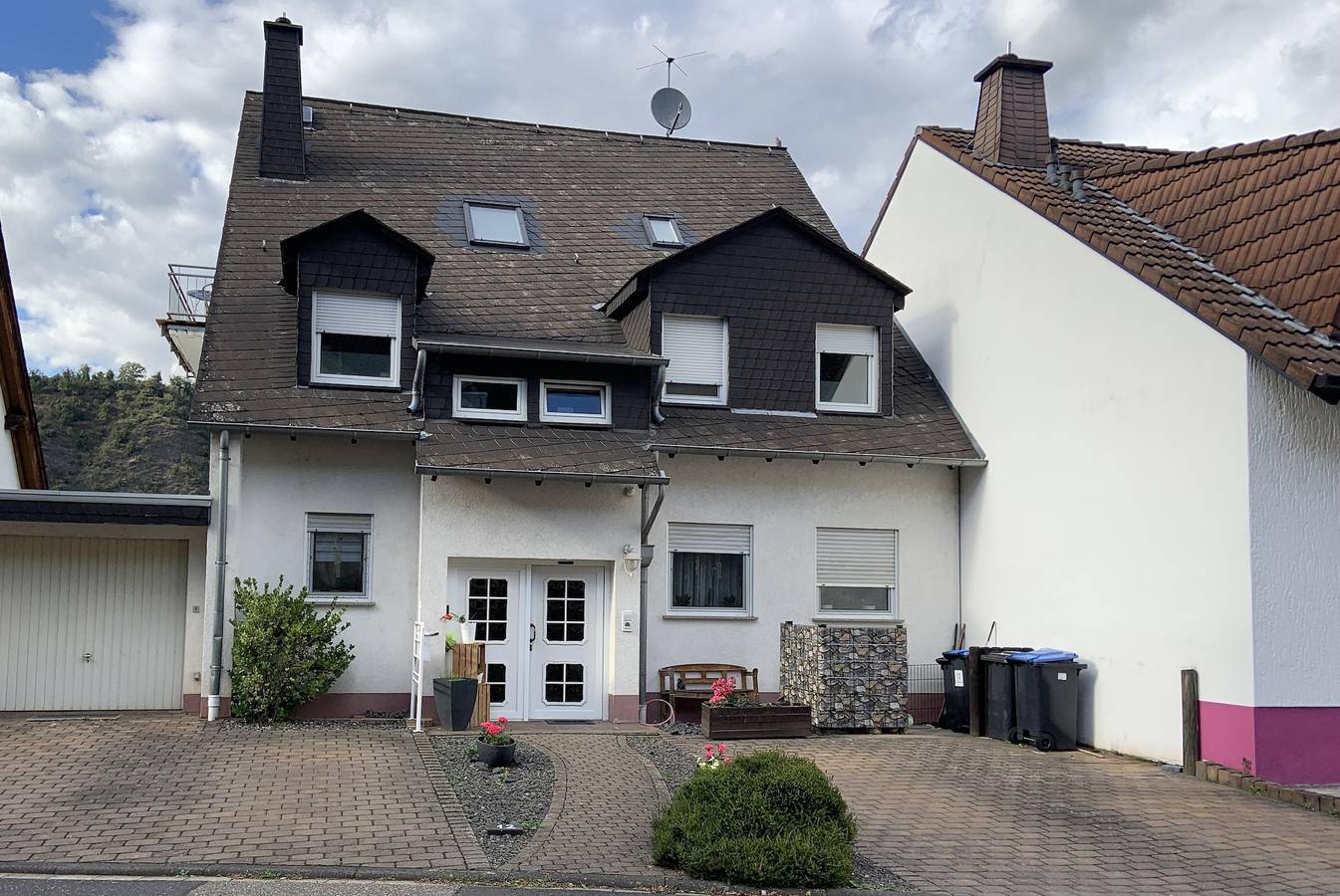 Ganze Ferienwohnung, Ferienwohnung mit Terrasse & Pool in Dieblich, Osteifel