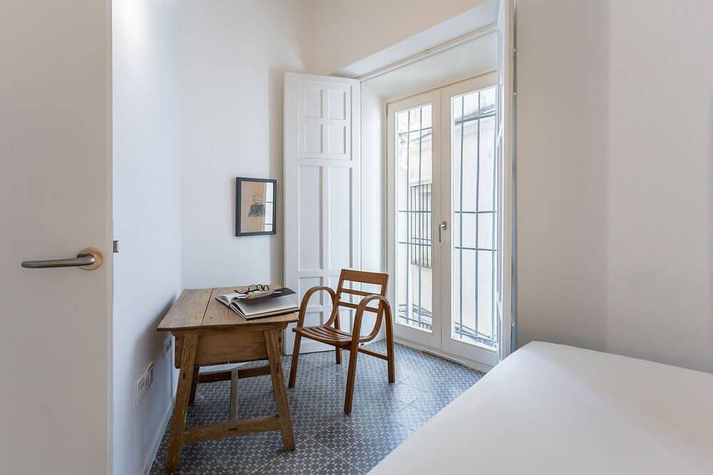 Ganze Wohnung, Central apartment for 3 with a terrace in Casco Antiguo, Sevilla