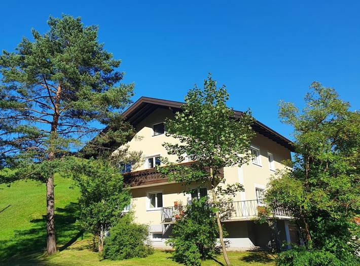 Ferienwohnung für 5 Personen, mit Terrasse und Garten sowie Ausblick in Fuschlsee