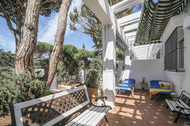 Apartamento entero, Apartamento "Casa Mercedes" cerca de la playa con piscina y jardín in Sancti Petri, Chiclana de la Frontera