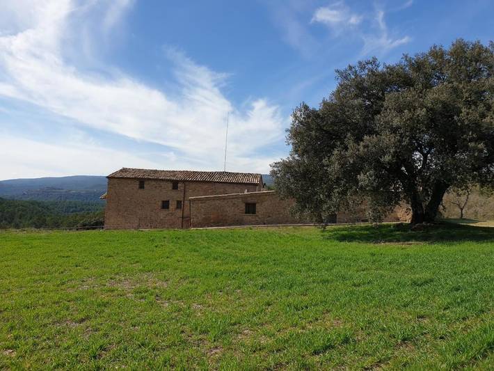 Casa rural para 18 personas, con piscina además de jardín y vistas, Familias con niños en Provincia de Lleida - 4