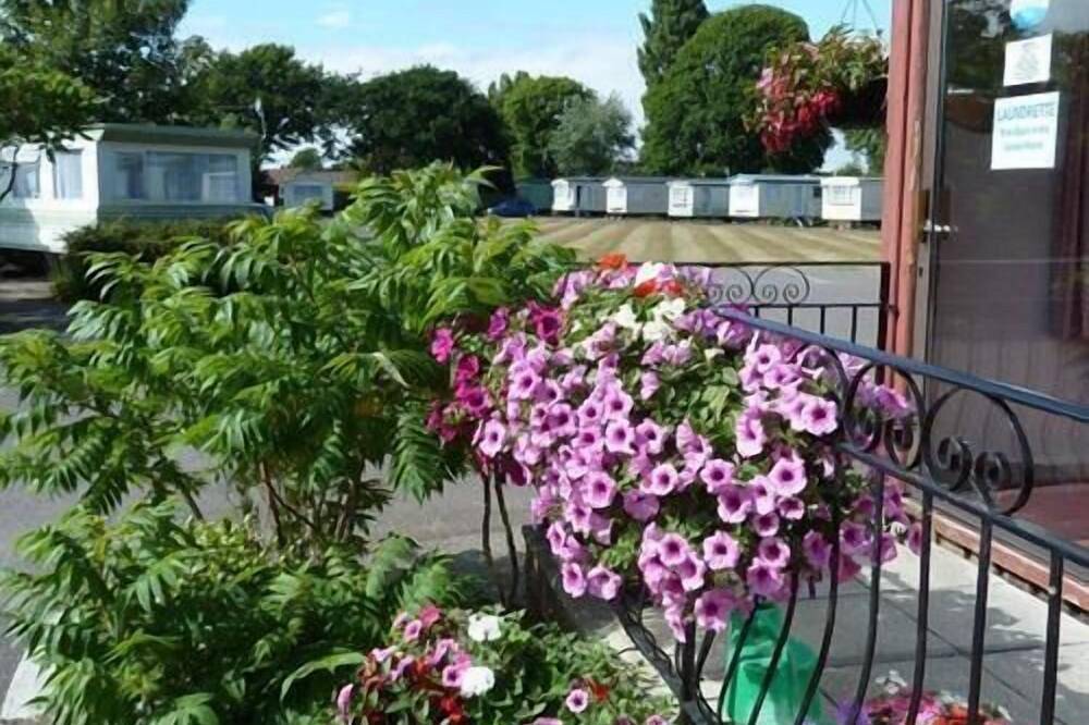Roulotte-Standard-Eigenes Badezimmer-Goldcrest in Aldwick, West Sussex