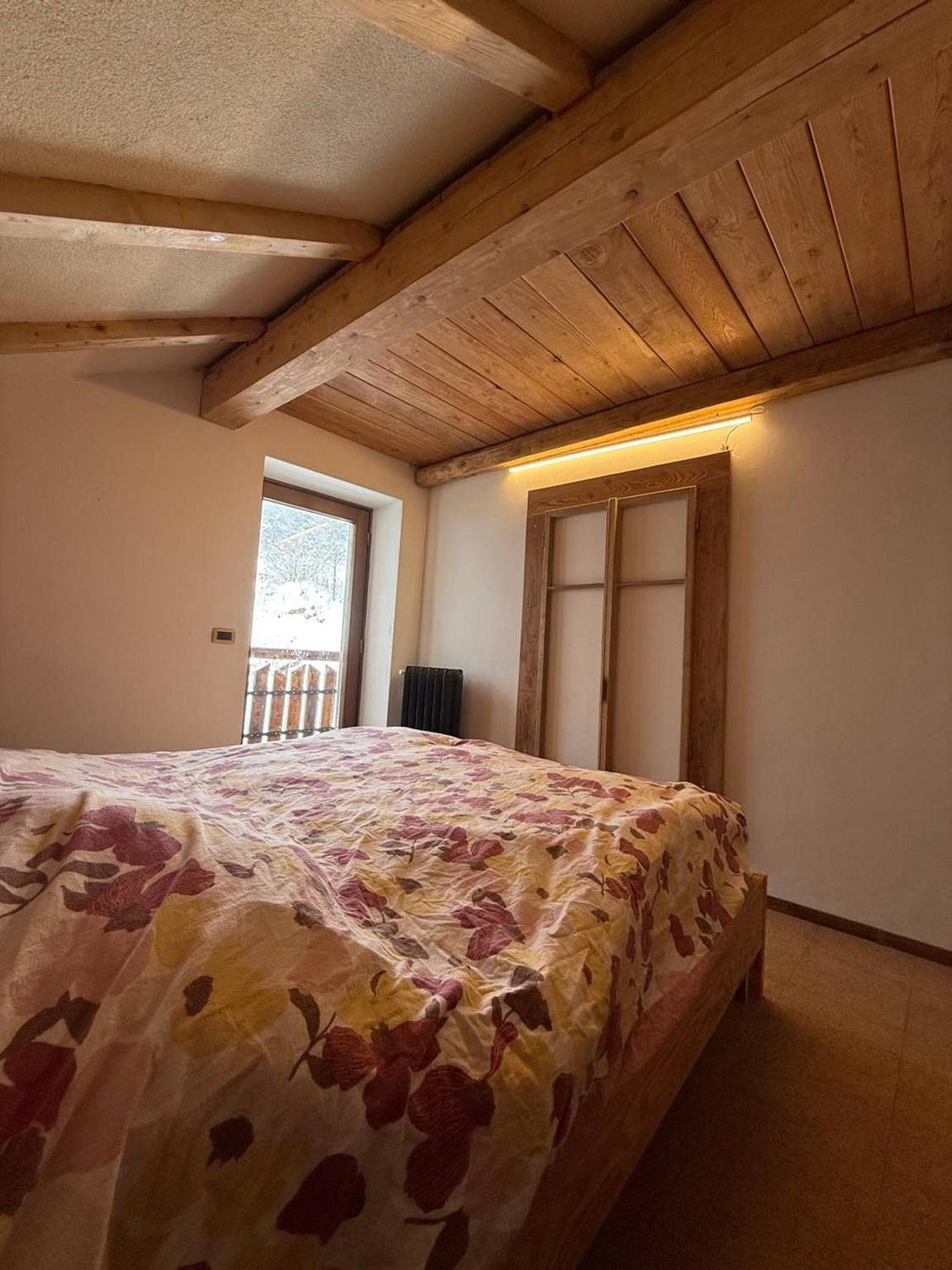 Chalet 'Baita Dal Bigolaro' con Vista Montagna, Giardino Privato e Balcone in Compet, Levico Terme