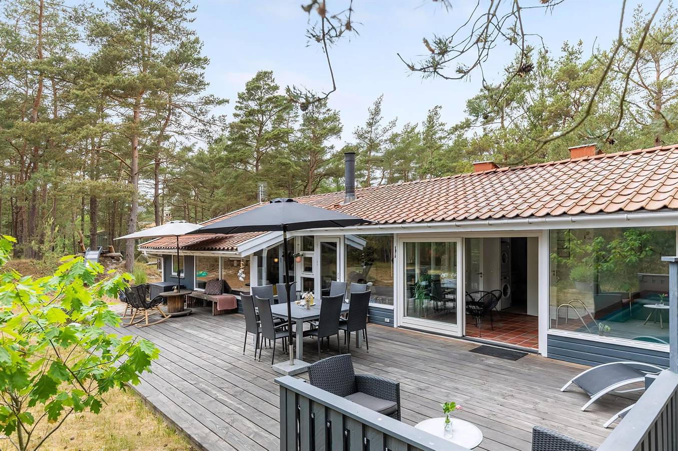 Amazing home in Nexø w/ Indoor swimming pool, 3 Bedrooms and Wifi in Sommerodden, Dueodde