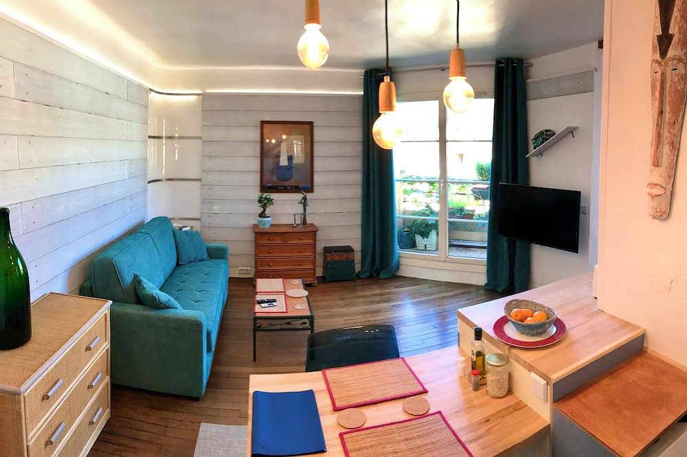 Appartement entier, Studio lumineux avec petite terrasse in Viroflay, Yvelines