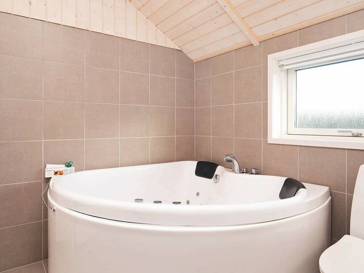 Ferienhaus für 8 Personen, mit Whirlpool und Terrasse sowie Sauna, kinderfreundlich auf Langeland - 2
