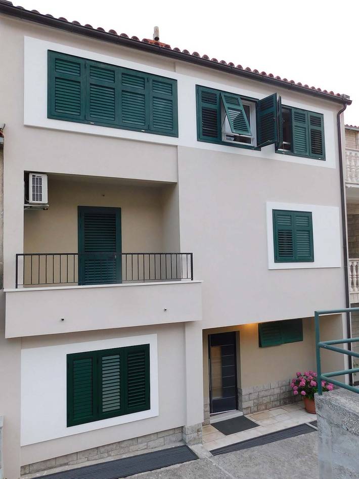 Ferienwohnung für 5 Personen, mit Balkon/Terrasse in Makarska - 3