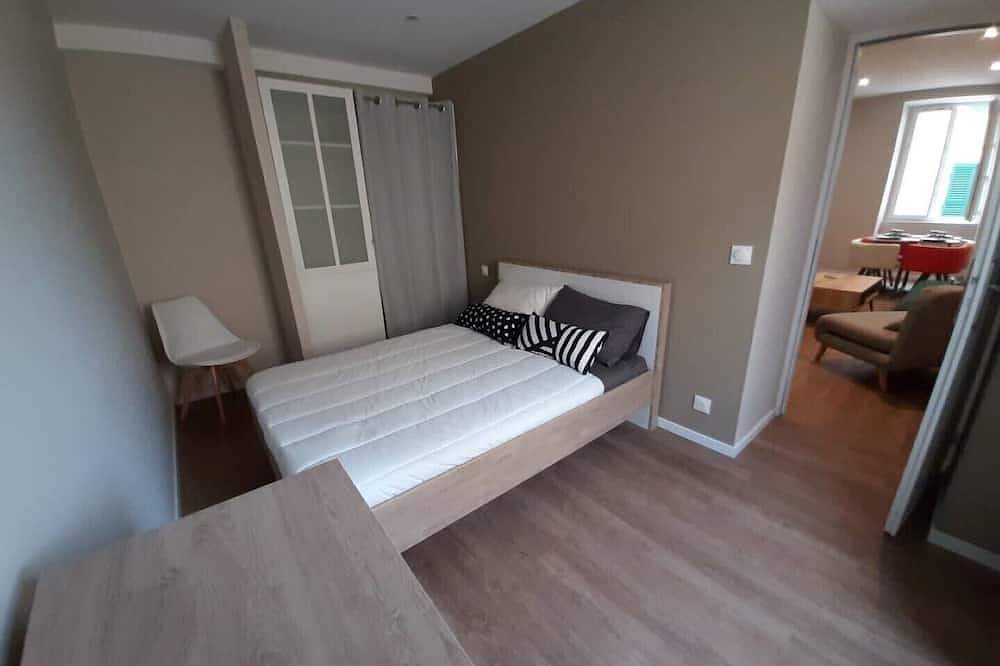 Entire apartment, Apartment 101 refurbished !!!! 07/2019 !!!!  45 M2 (sleeps 4) in Bourg-Saint-Andéol, Privas