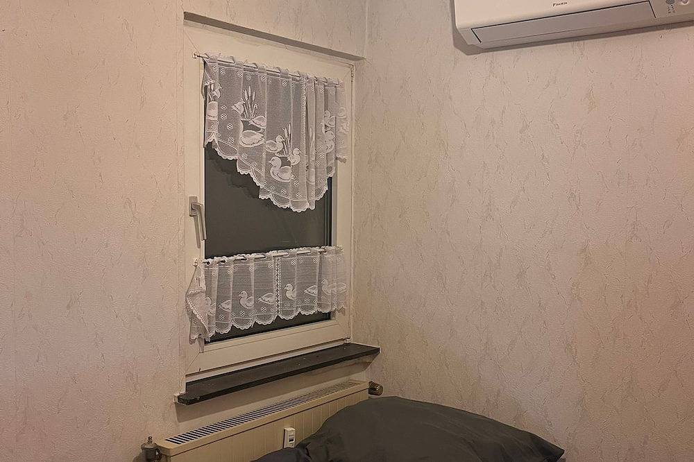 Ganze Wohnung, Nr 2  Eg 3 Zkb für Firmen und Familien in Vellmar, Hessisches Bergland