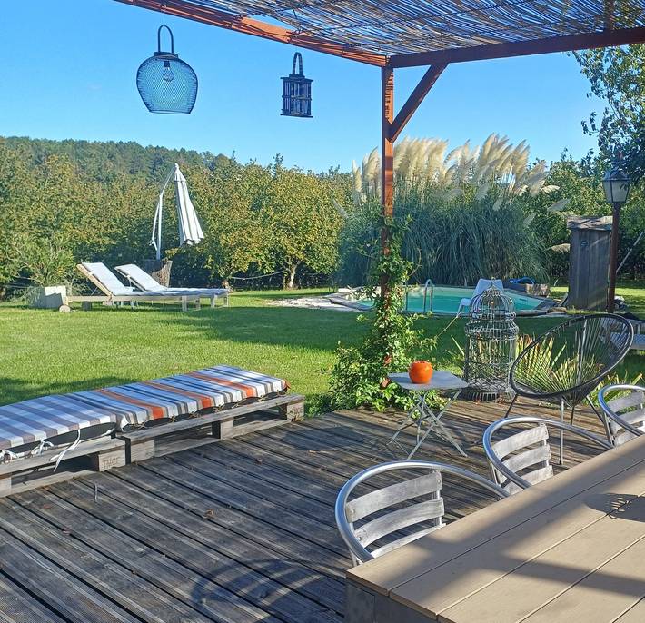 Gîte pour 8 personnes, avec piscine, adapté aux familles à Monflanquin - 2