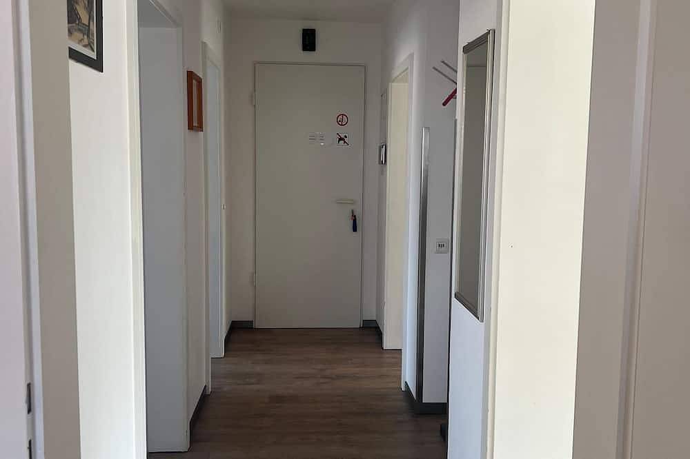 Ganze Wohnung, Ferienwohnung 72 qm für 2-6 Personen mit 2 Schlafzimmern und Terrasse in Riedering, Landkreis Rosenheim