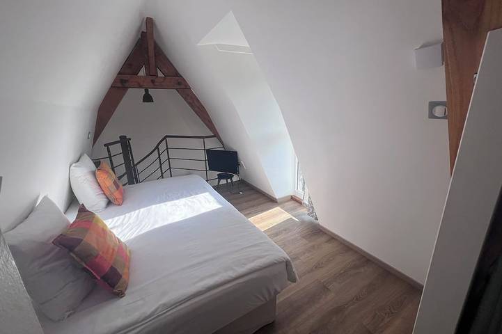 Location de vacances pour 4 personnes, avec piscine et jacuzzi ainsi que jardin et sauna à Montmarault - 2