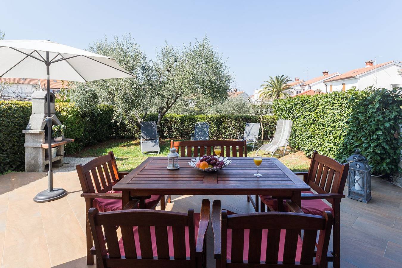 Hundefreundliches Ferienhaus nur 700 Meter zum Strand mit Grill, Waschmaschine in Poreč, Grad Poreč