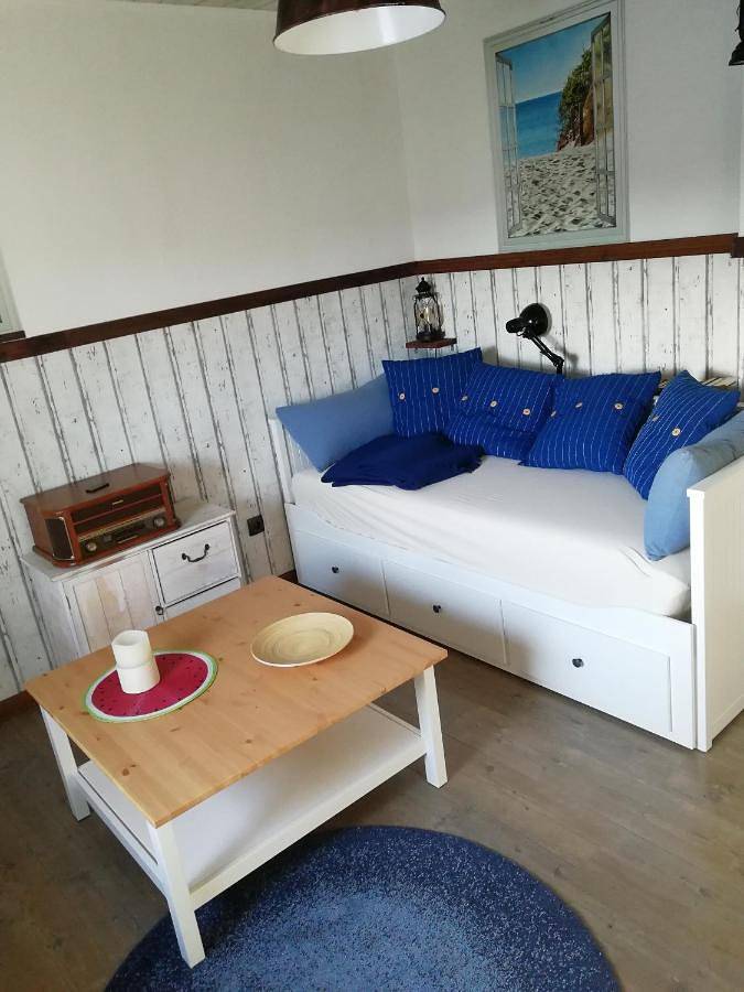 Ferienwohnung für 3 Personen, mit Terrasse und Garten in Oerlinghausen