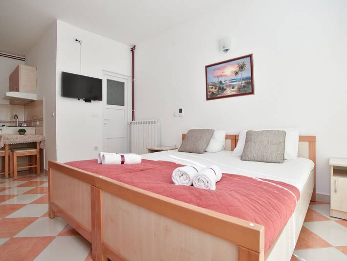 Gîte pour 4 personnes, avec balcon dans Tivat - 3