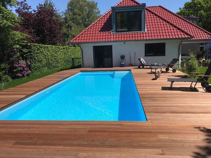 Ferienhaus für 8 Personen, mit Whirlpool und Terrasse sowie Garten und Pool