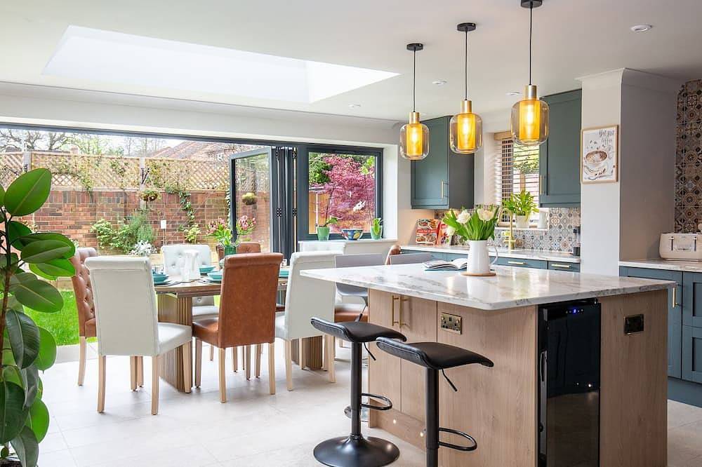 Sandford House - Townhouse in Regency Cheltenham, Sleeps 8 in Cheltenham, Gloucestershire